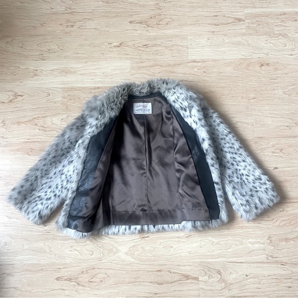 ✨Intrigue✨by Monterey Mills Inc. Siberian Snow Leopard Winter Jacket Size M/L - Picture 8 of 10